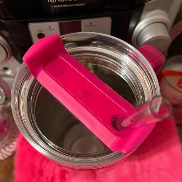 Stanley Camellia Gradient 40oz - Picture 3 of 10